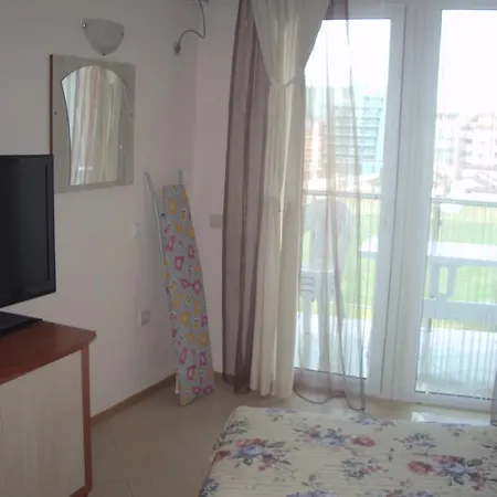 Apartment Primorsko פרימורסקו
