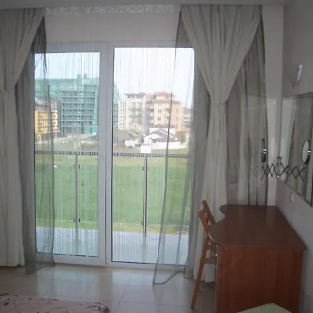 דירה Apartment Primorsko פרימורסקו