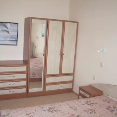 Apartment Apartment Primorsko *
