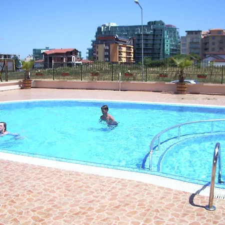 Apartment Apartment Primorsko *